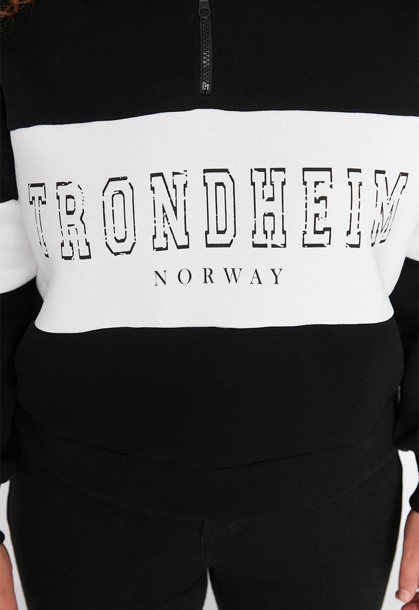 Trendyol - Plus hooded thick knit sweatshirt - black
