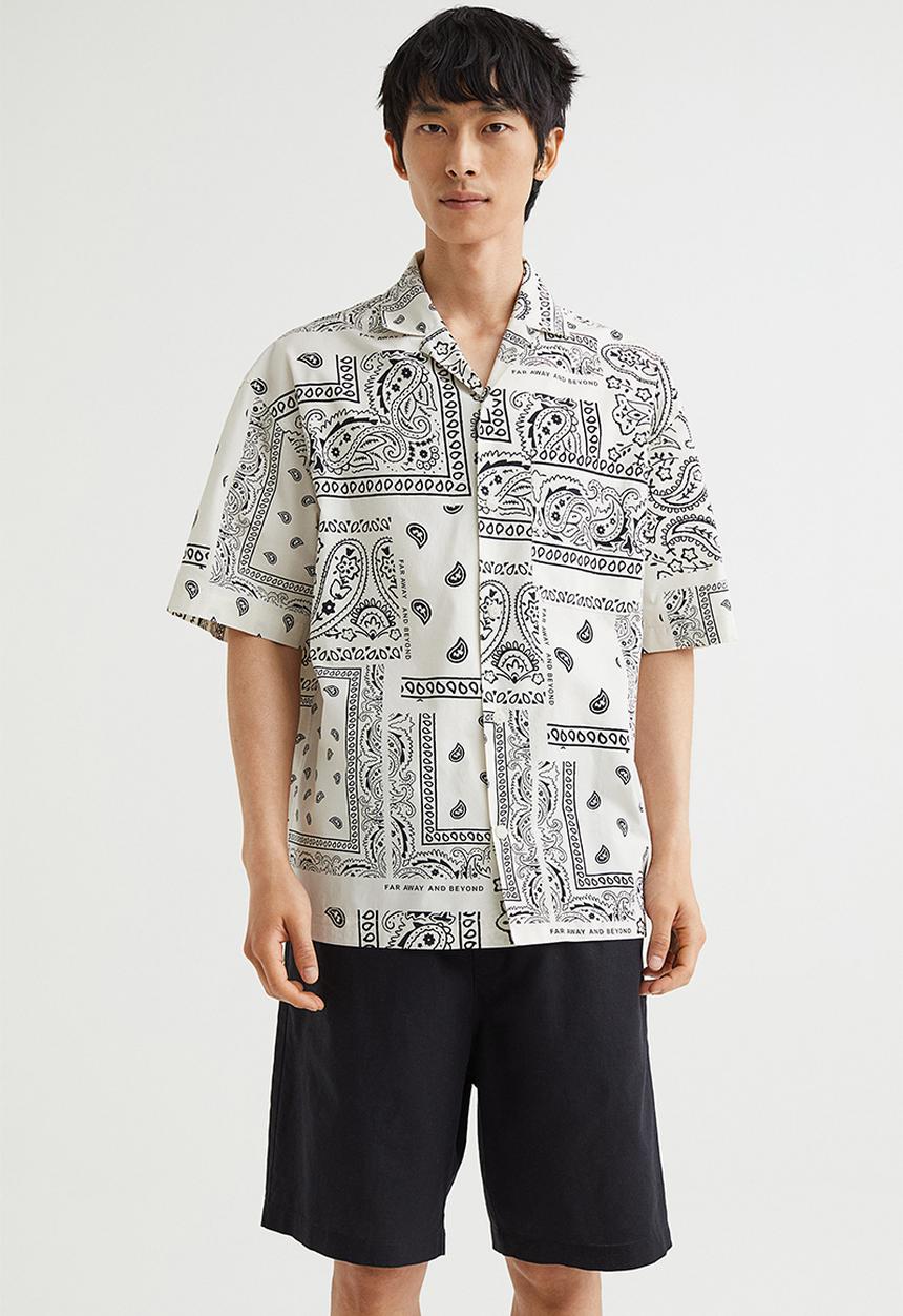 H&M - Oversized fit patterned resort shirt - white/paisley-patterned