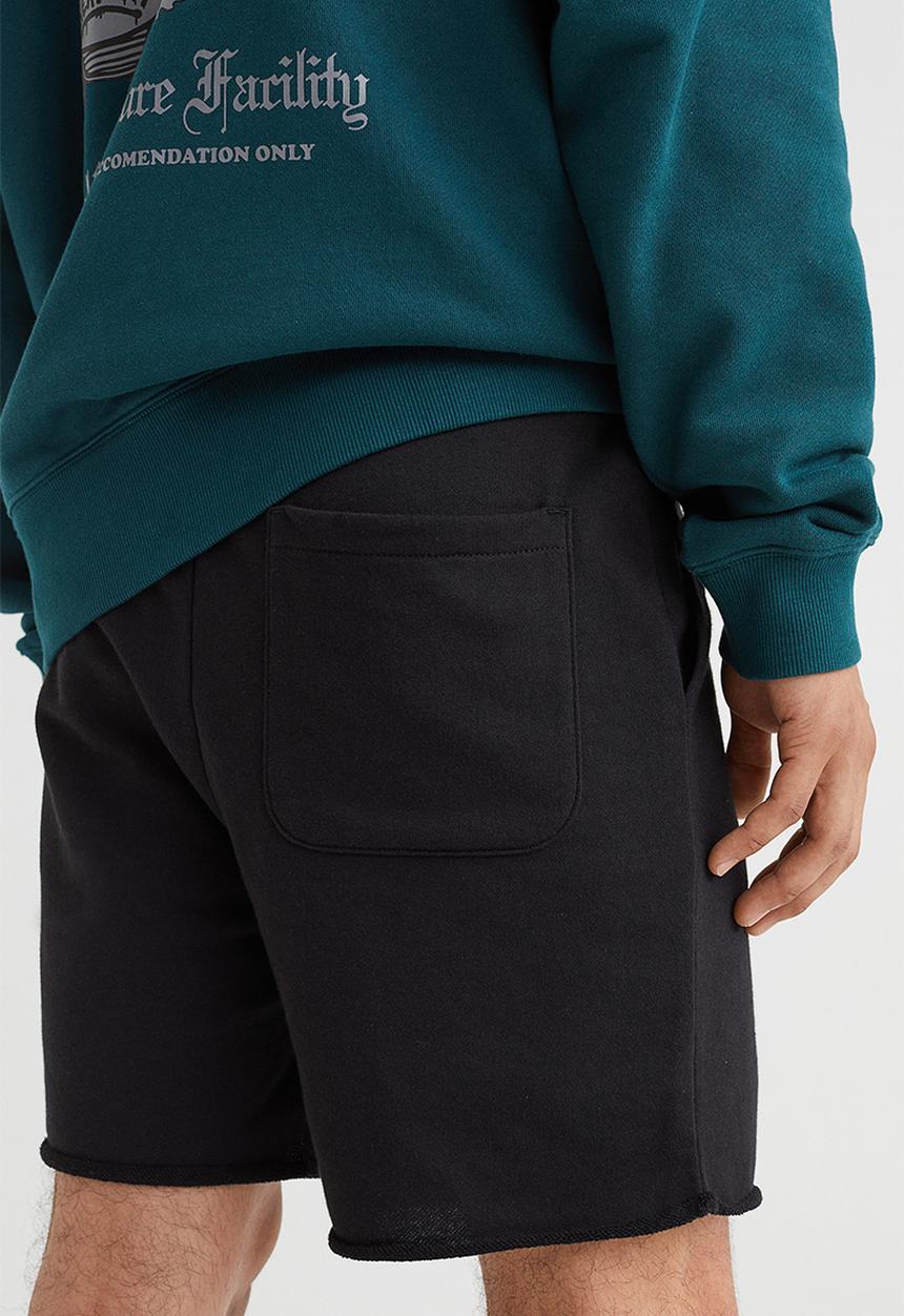 H&M - Regular fit sweatshirt shorts - black