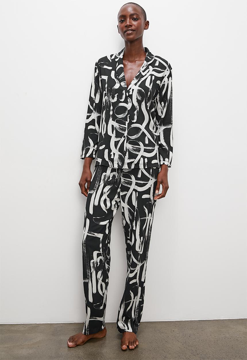 Superbalist - Long sleeve sleep shirt & pant set - black based scribble