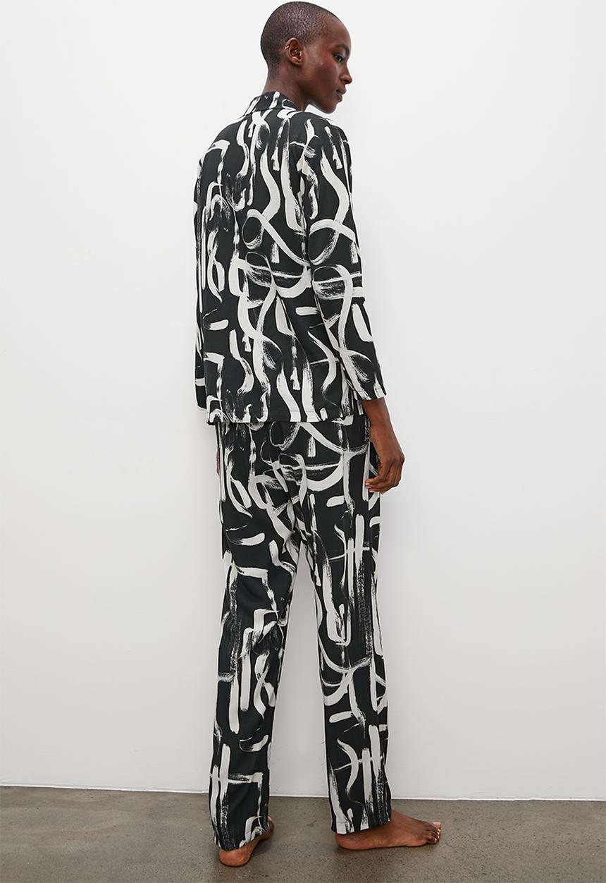 Superbalist - Long sleeve sleep shirt & pant set - black based scribble