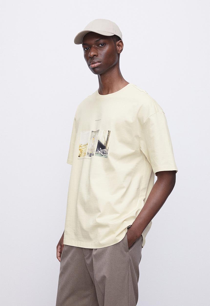 H&M - Relaxed fit printed T-shirt - light beige/beach
