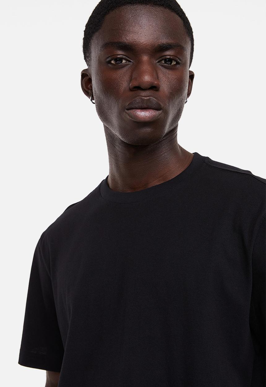 H&M - Essentials no 7: the T-shirt - black