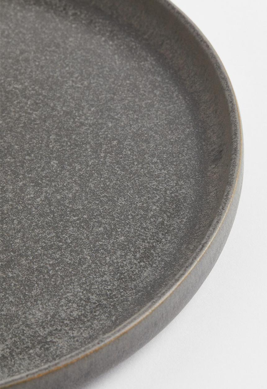 H&M - Stoneware plate - brown