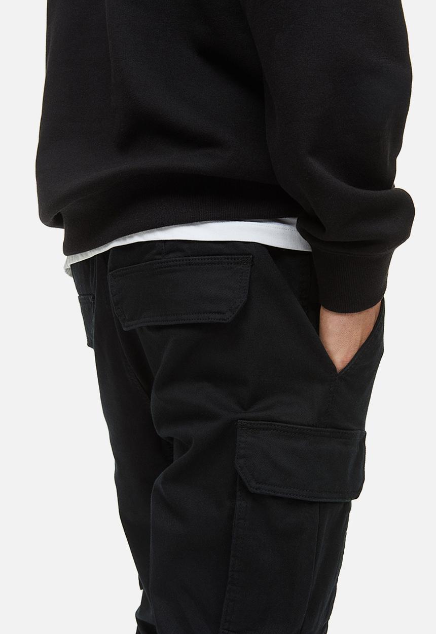 H&M - Skinny fit cargo joggers - black