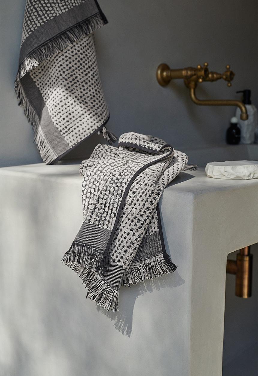 H&M - Textured cotton hand towel - beige/multi