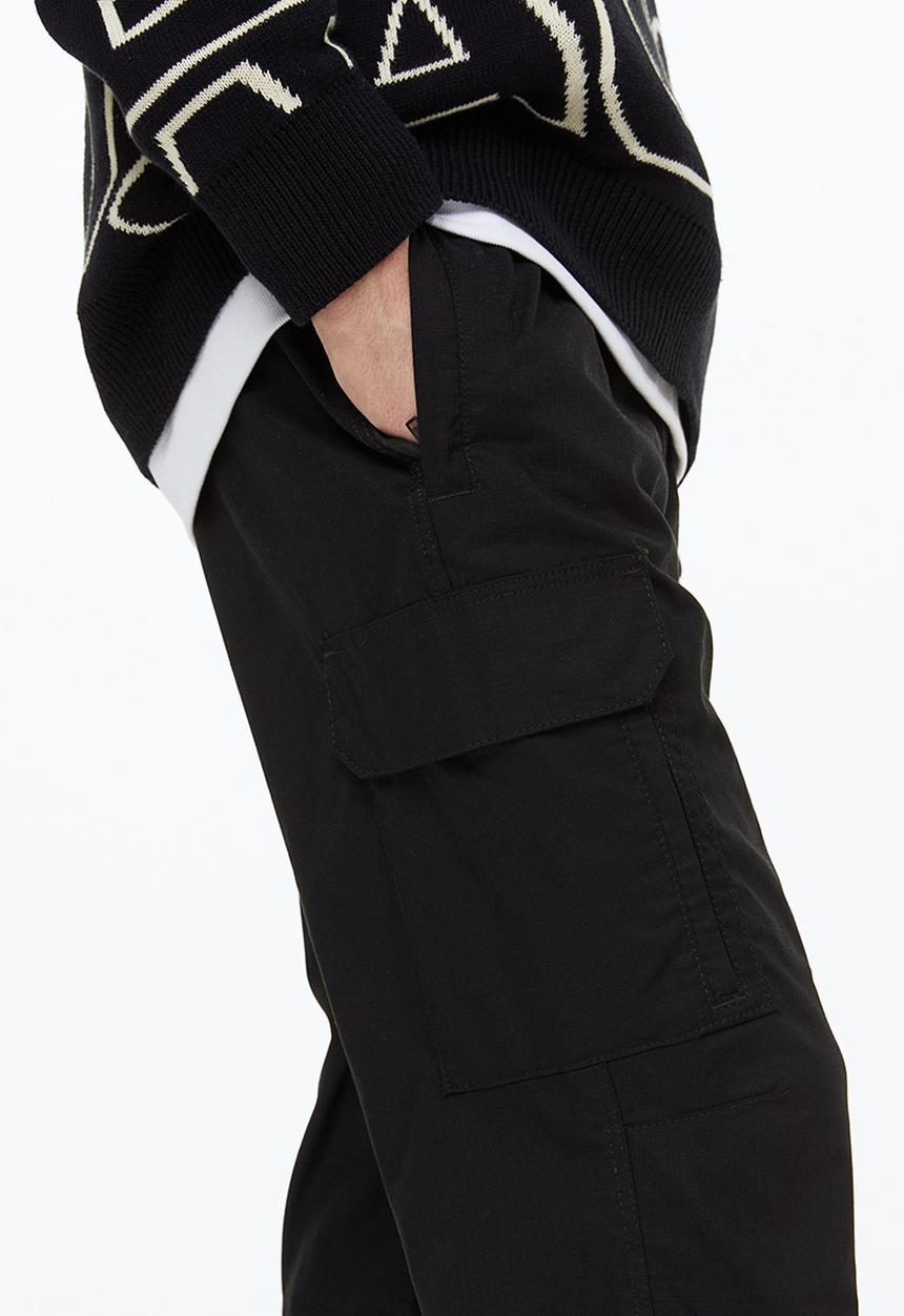 H&M - Regular fit ripstop cargo trousers - black