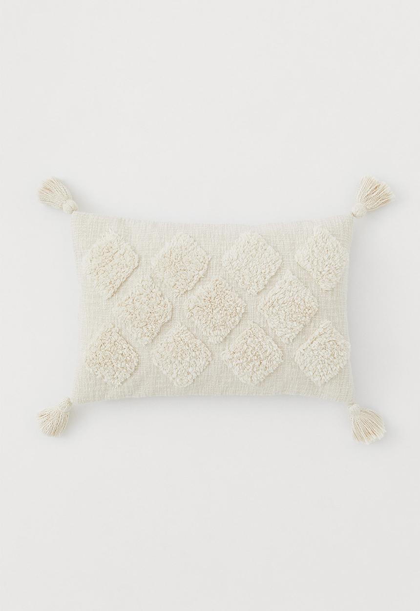 H&M - Tasselled cushion cover - white
