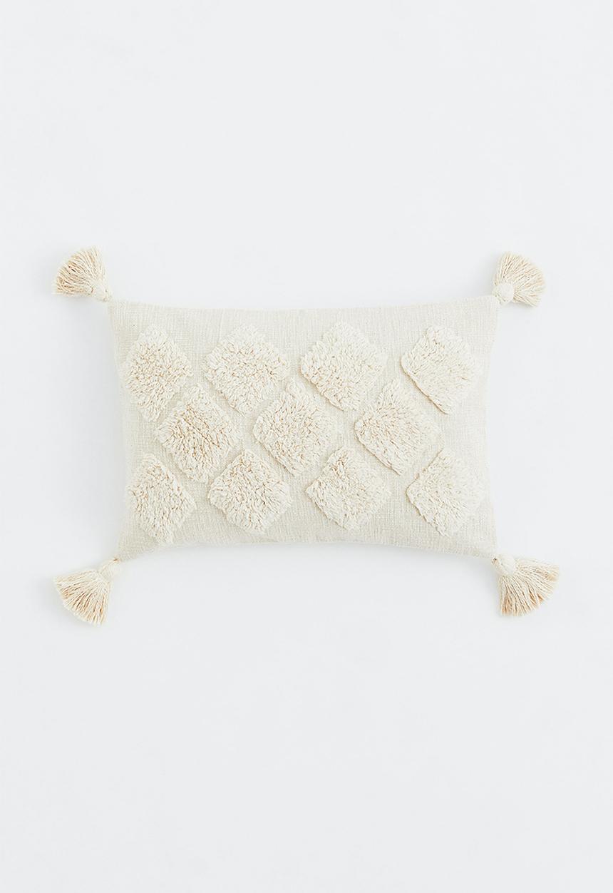 H&M - Tasselled cushion cover - white