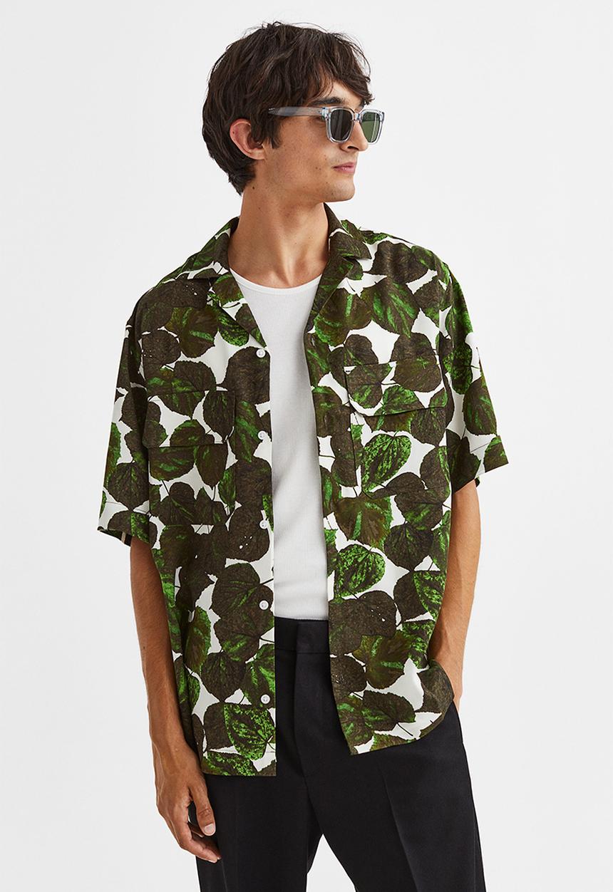 H&M - Relaxed fit lyocell resort shirt - green/leaves