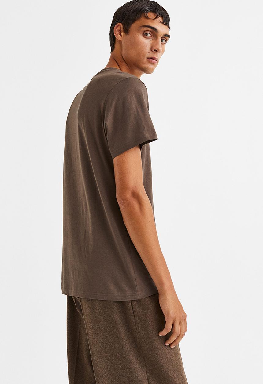 H&M - Regular fit round-neck T-shirt - brown