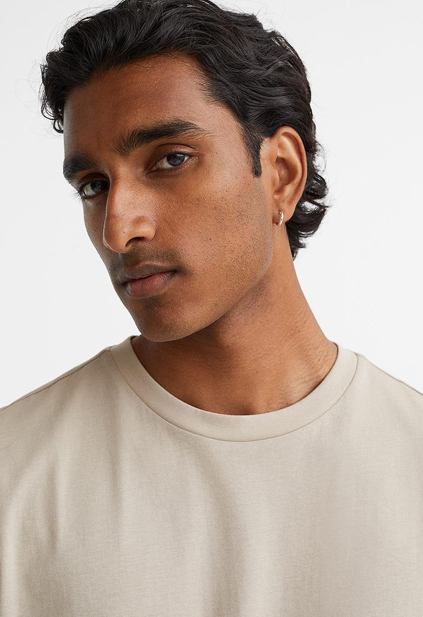 H&M - Regular fit round-neck T-shirt - light beige