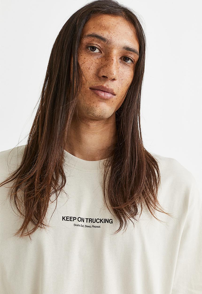 H&M - Relaxed fit printed T-shirt - light beige/trucking