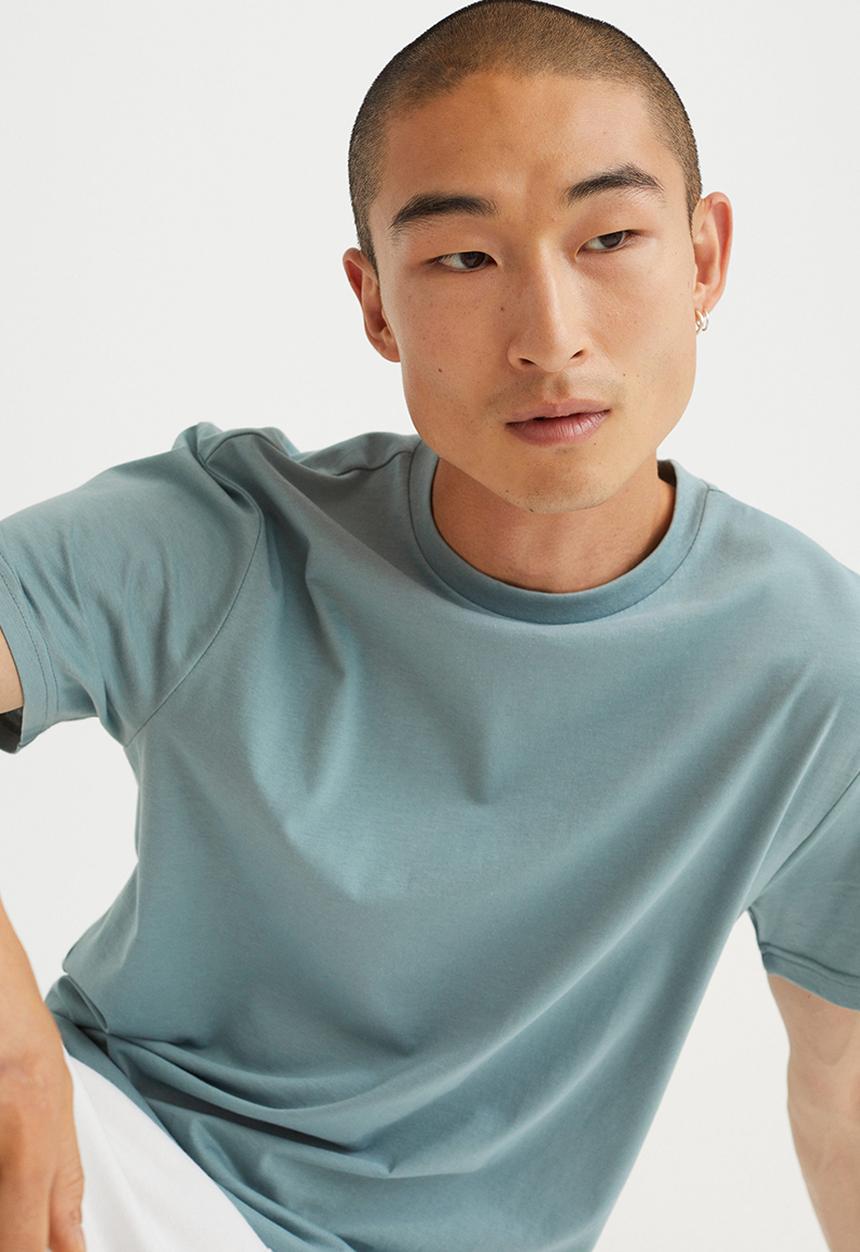 H&M - Regular fit round-neck T-shirt - turquoise 