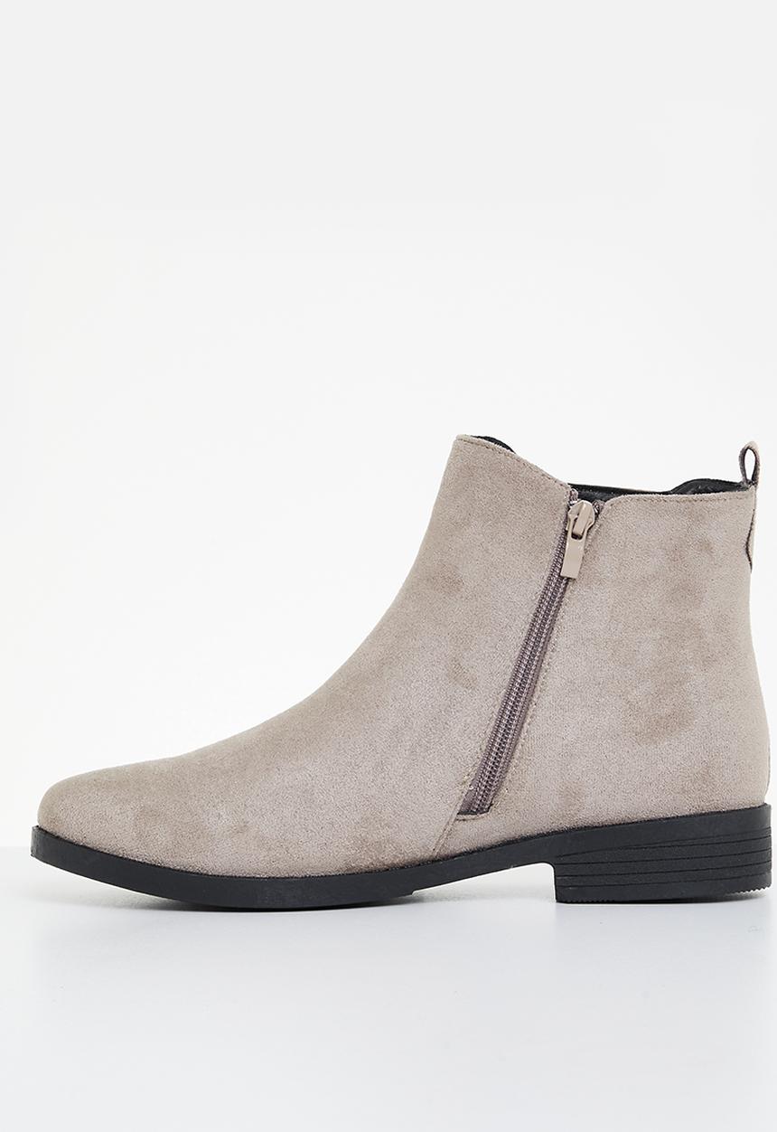 edit - Rabia chelsea boot - taupe