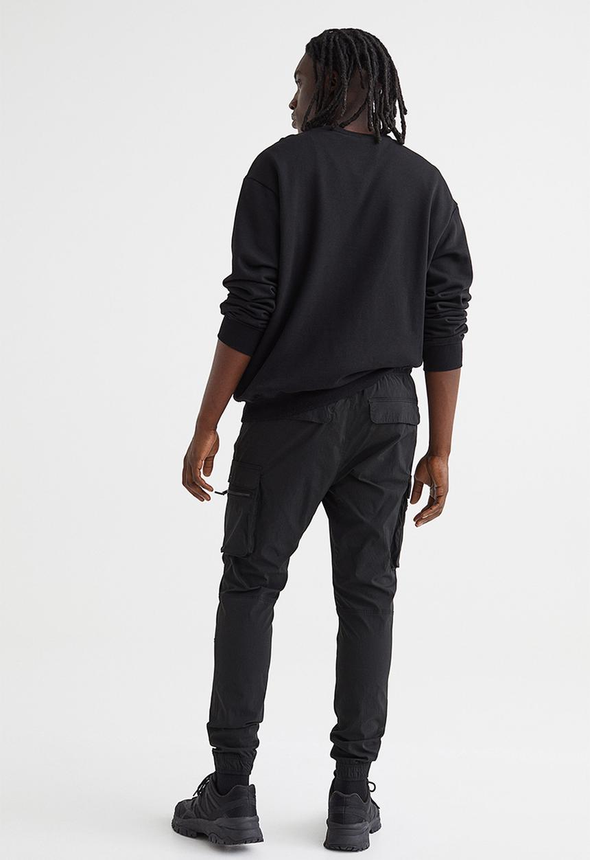 H&M - Skinny fit nylon cargo joggers - black
