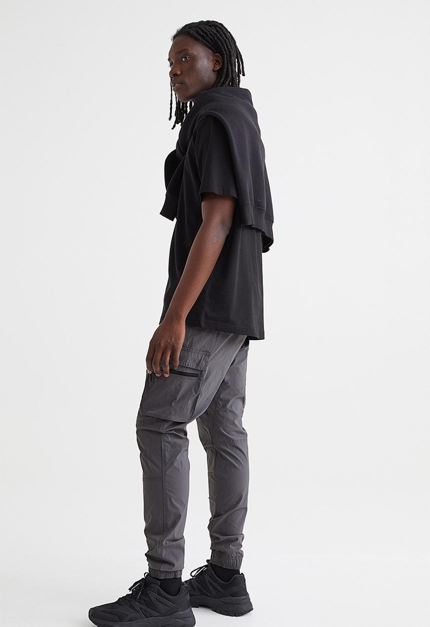 H&M - Skinny fit nylon cargo joggers - dark grey