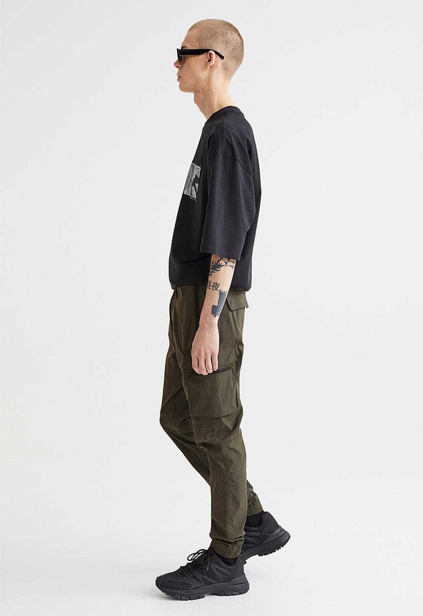 H&M - Skinny fit nylon cargo joggers - dark khaki green