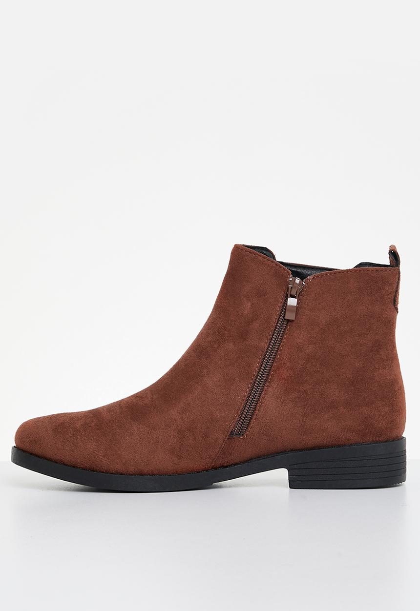 edit - Rabia chelsea boot - brown