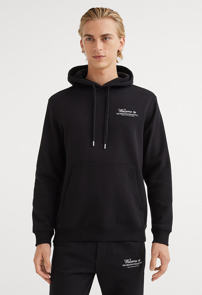 H&M - Regular fit printed hoodie - black