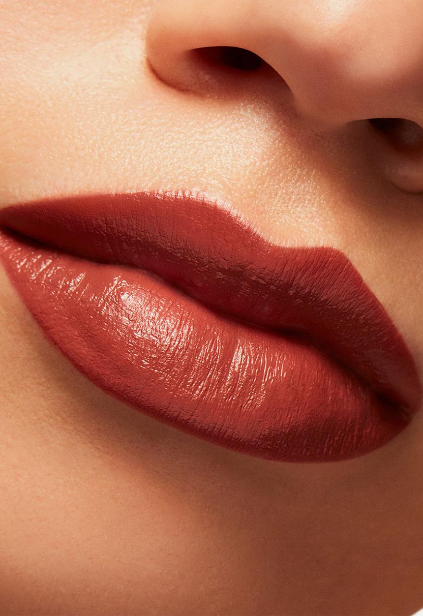 MAC - New Year Shine Matte Lipstick - Lookin’ Like Wealth