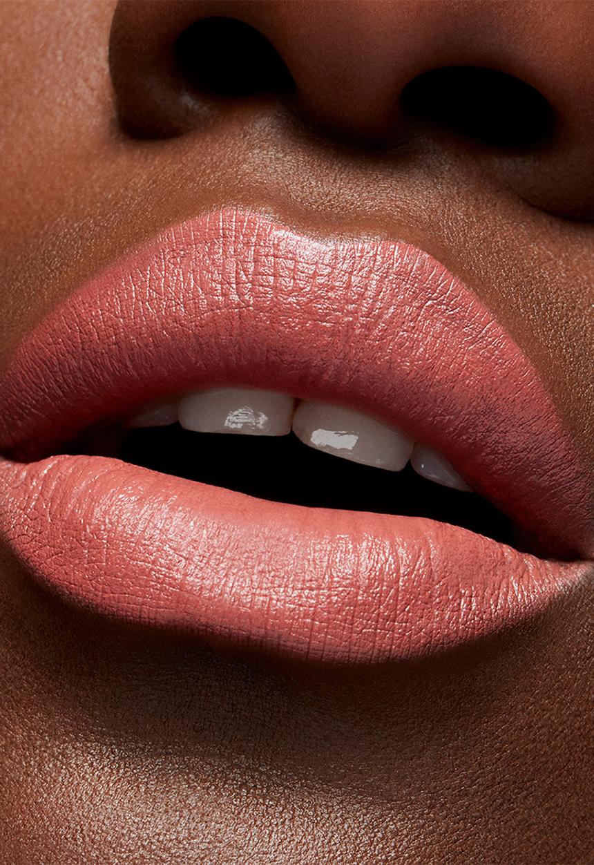 MAC - New Year Shine Matte Lipstick - Lookin’ Like Wealth