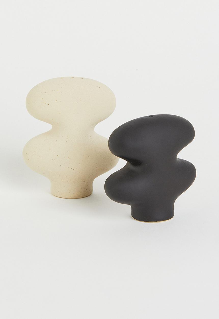 H&M - Earthenware salt and pepper set - beige/grey