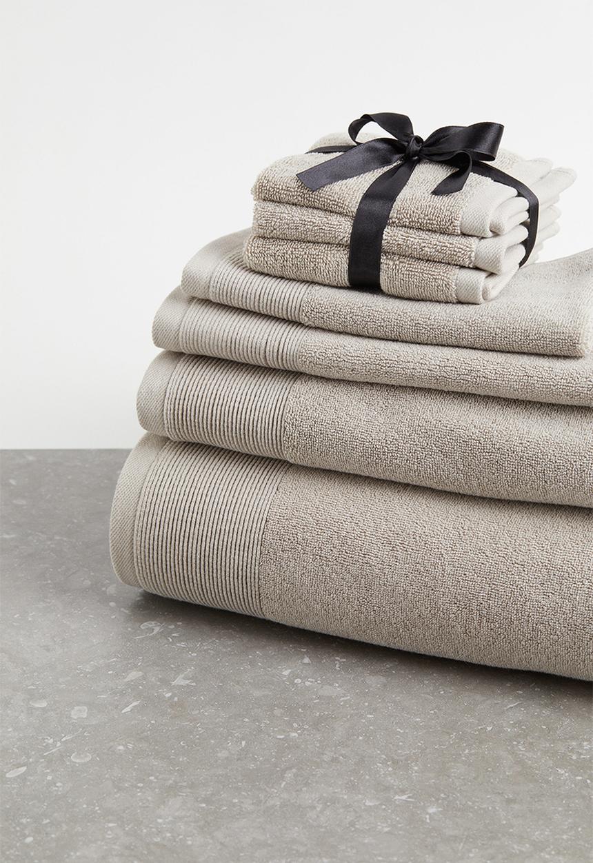 H&M - Cotton terry bath sheet - beige/grey