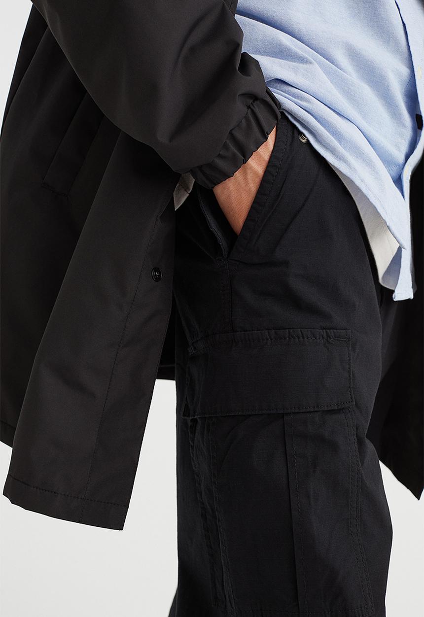 H&M - Regular fit ripstop cargo trouser - black