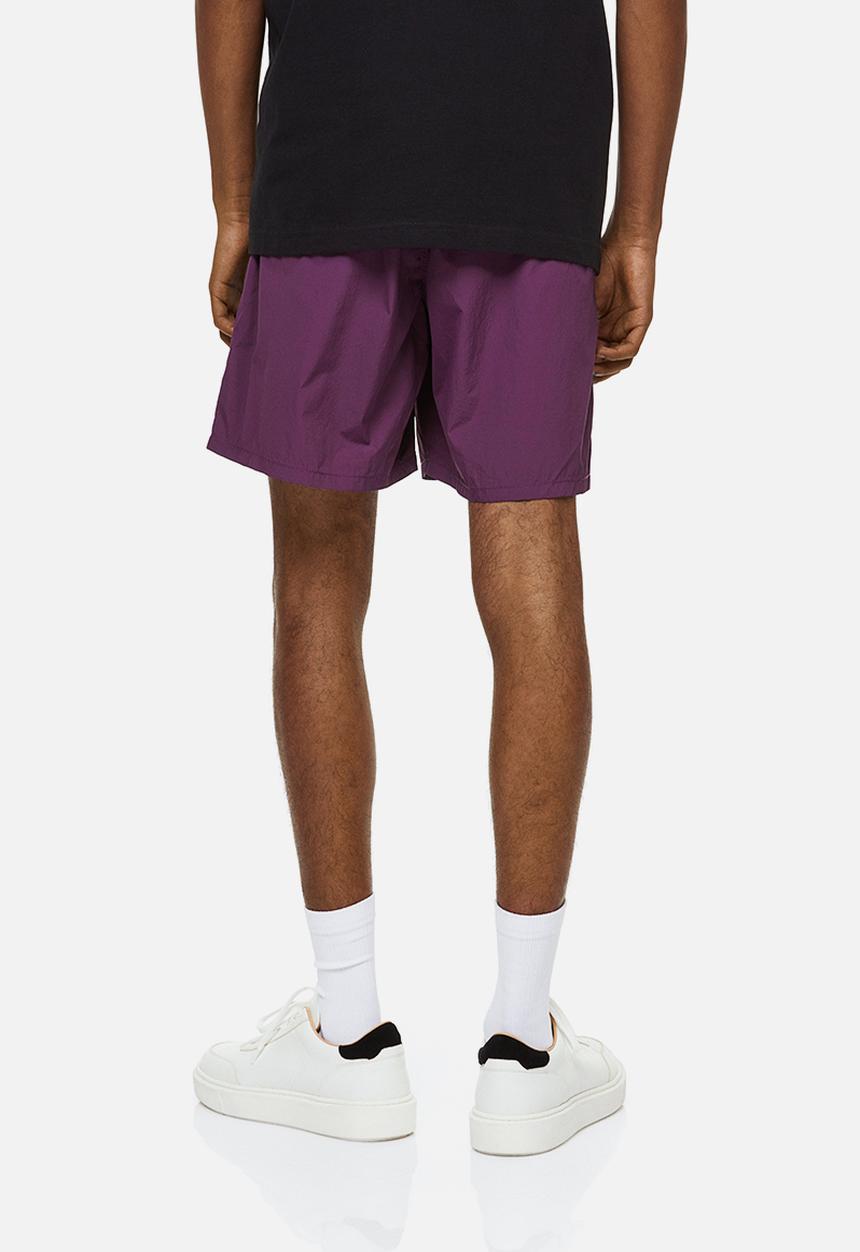 H&M - Relaxed fit belted nylon shorts - dark purple