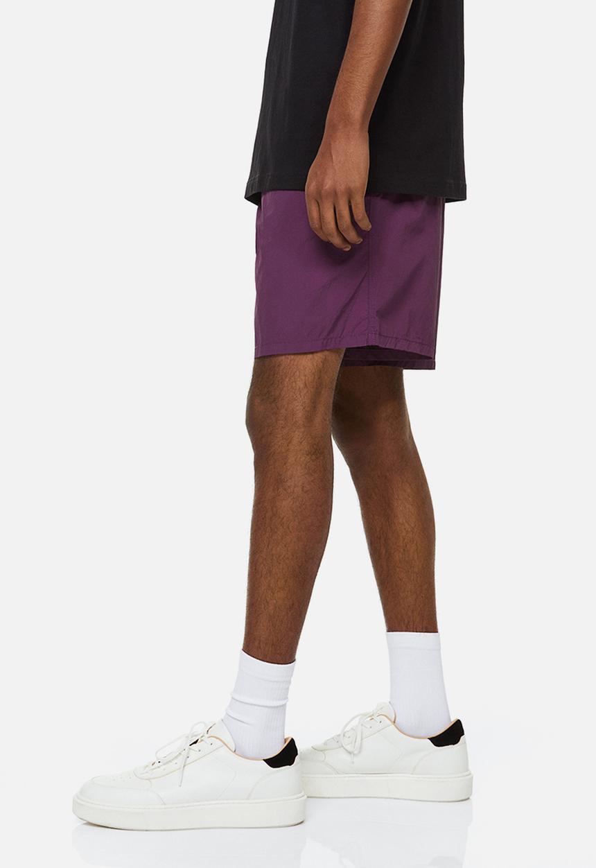 H&M - Relaxed fit belted nylon shorts - dark purple