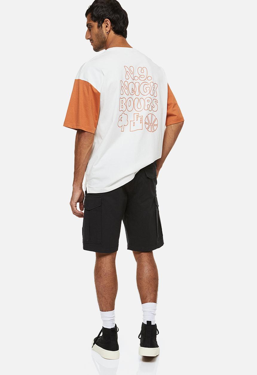 H&M - Regular fit cotton cargo shorts - black