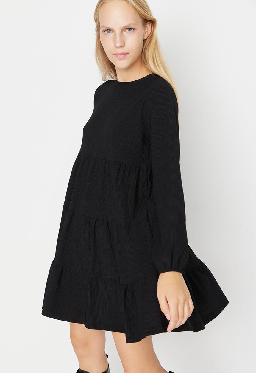 Trendyol - Ruffle detail knit dress - black