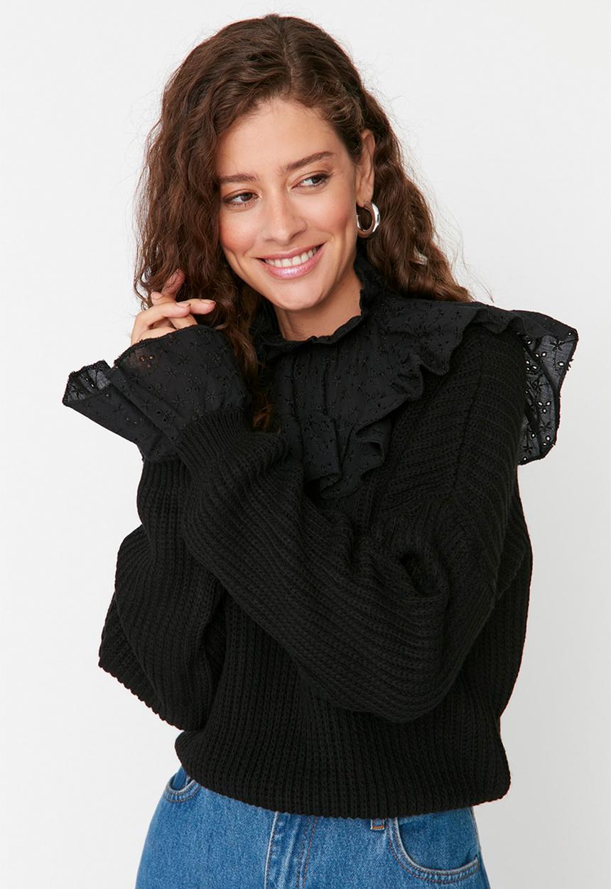 Trendyol - Ruffle detailed knit sweater - black