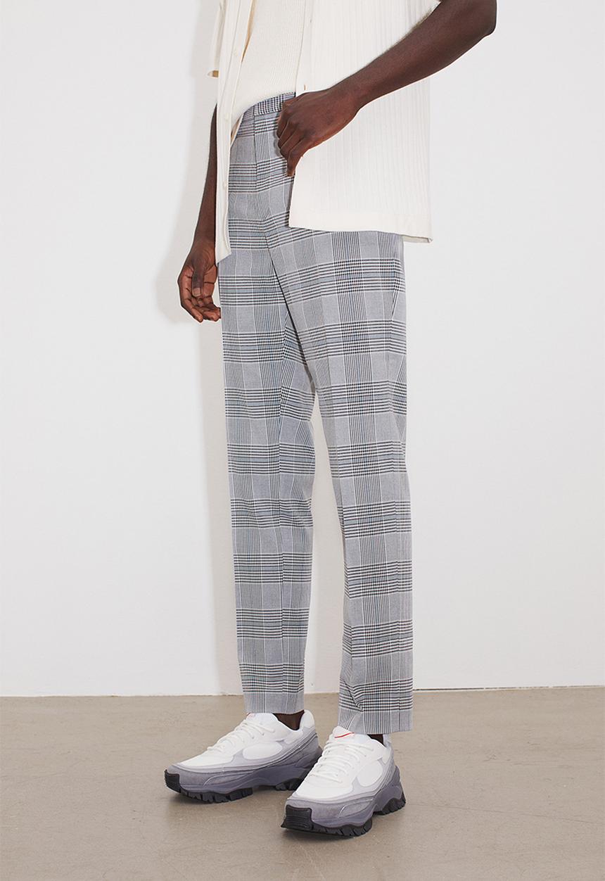 H&M - Slim fit trousers - grey/checked