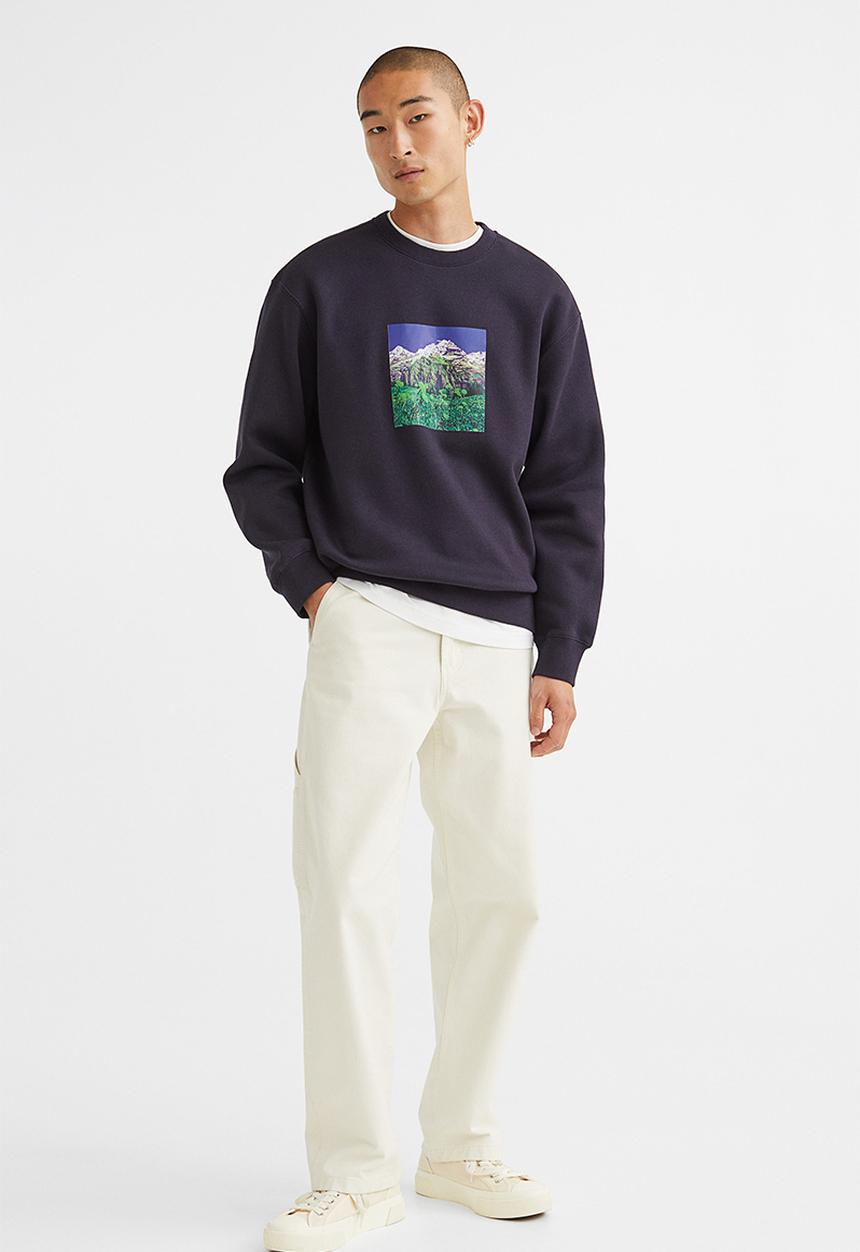 H&M - Relaxed fit sweatshirt - dark blue/head for the hills