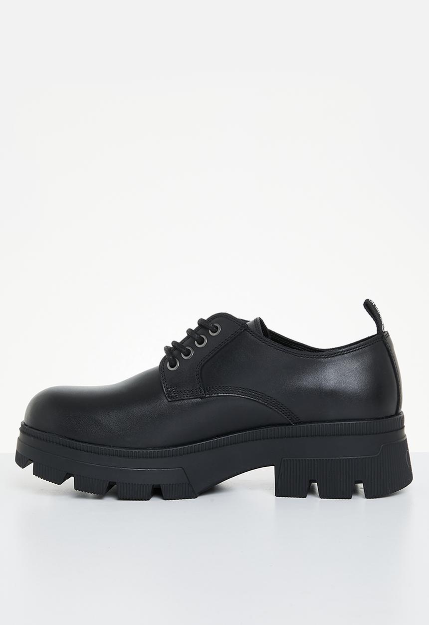 Calvin Klein - Chunky combat derby wn - black
