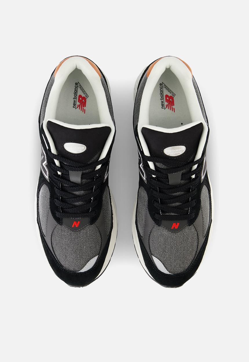 New Balance  - 2002R - heritage - black