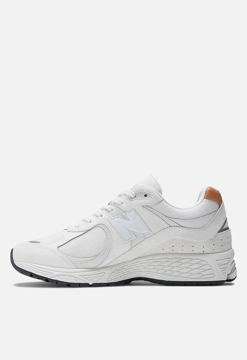 New Balance  - 2002R - heritage - reflection