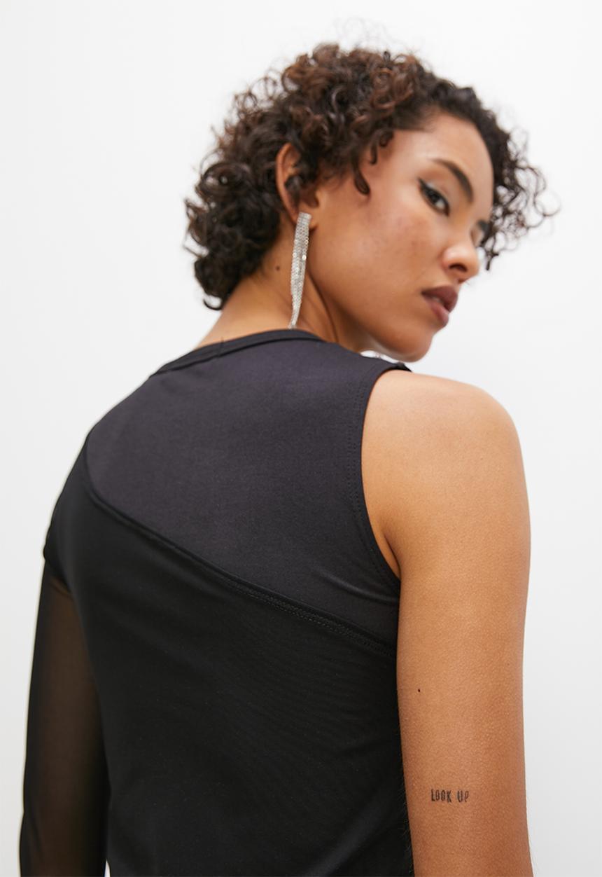 Superbalist - Asymmetrical tee - black