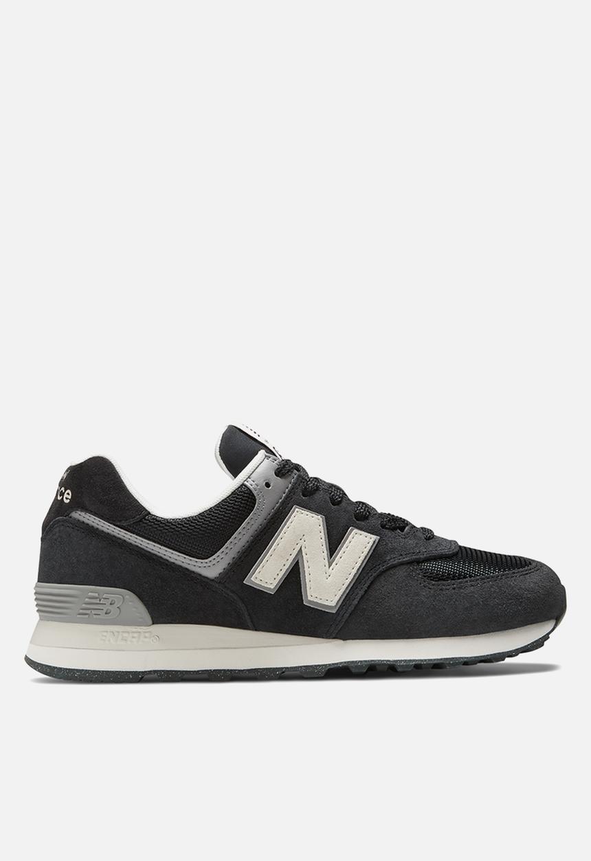 New Balance  - 574 v2 - black (001)