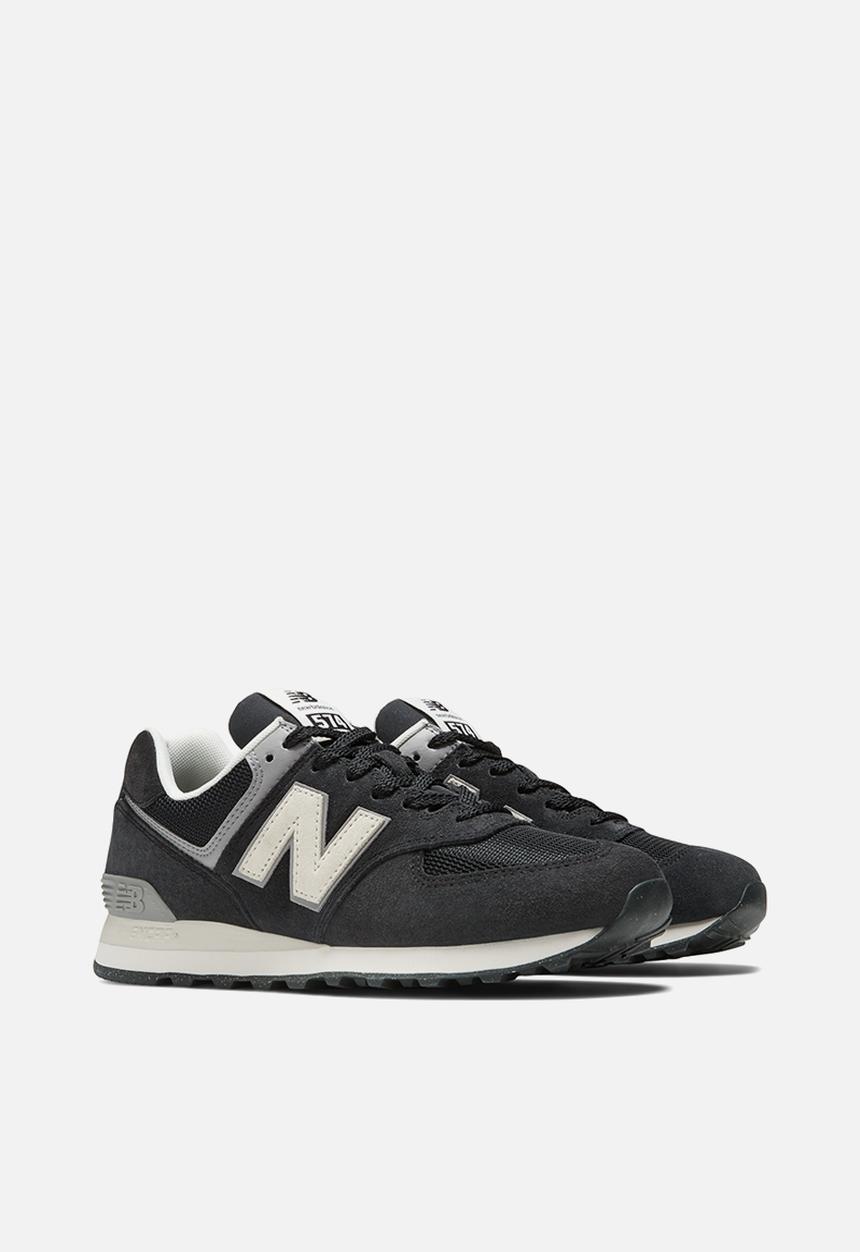New Balance  - 574 v2 - black (001)