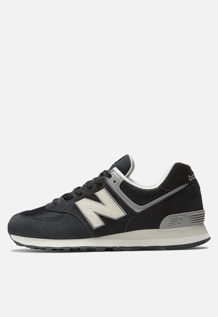New Balance  - 574 v2 - black (001)