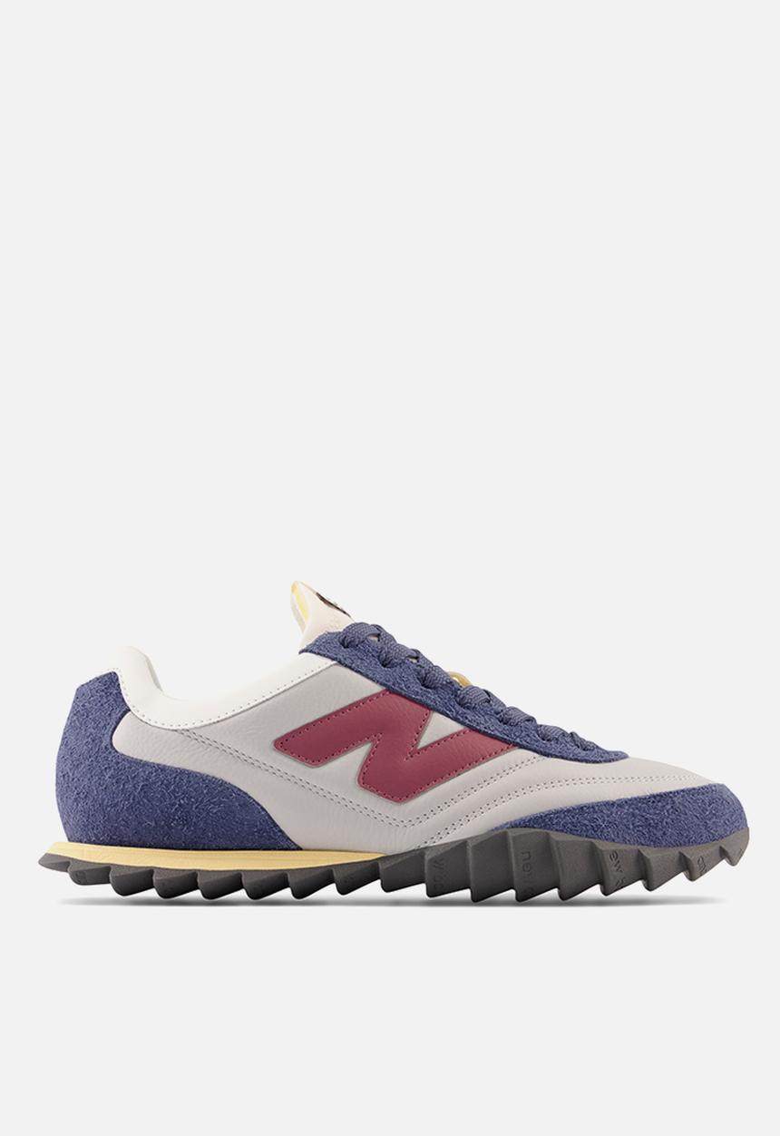 New Balance  - RC30