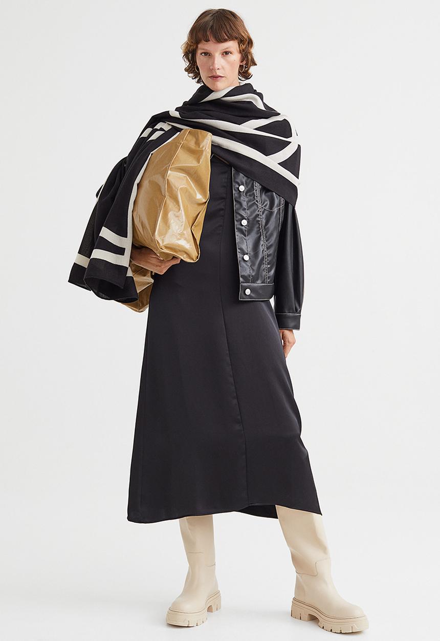 H&M - Patterned scarf - black & cream