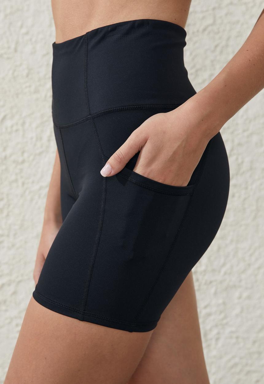 Cotton On - Ultimate booty shaper bike short - black