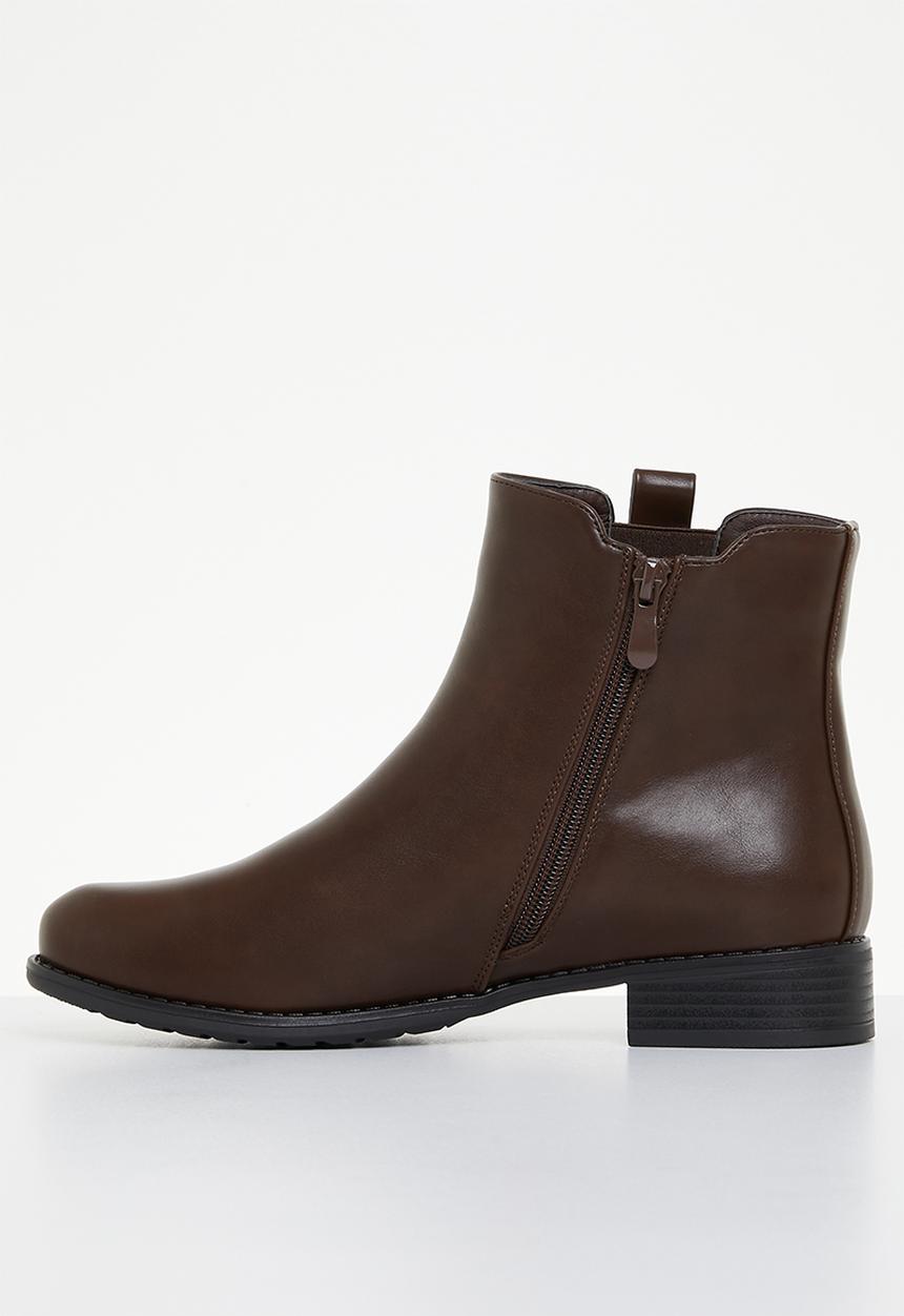Butterfly Feet - Huda 10 ankle boot - choc