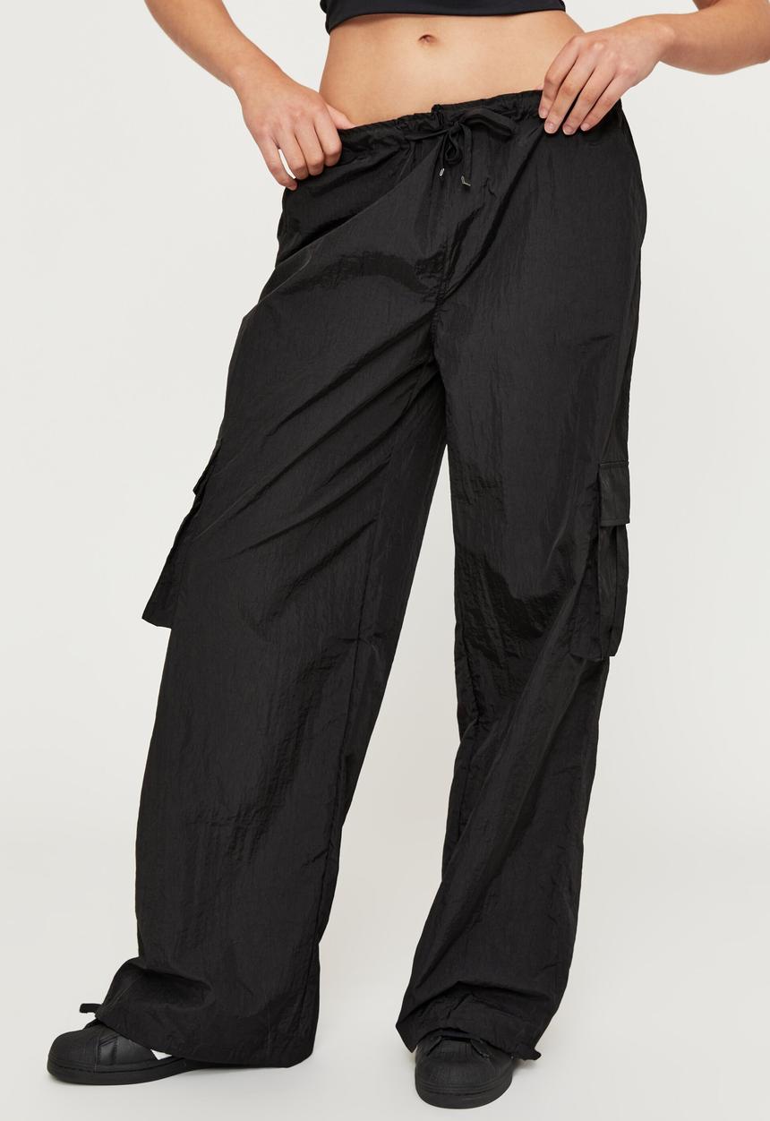 Supré  - Recycled parachute cargo pants - black
