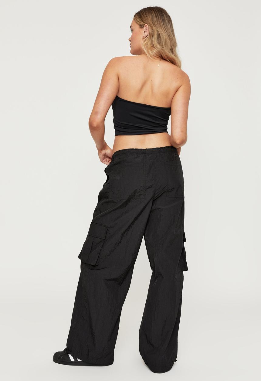 Supré  - Recycled parachute cargo pants - black