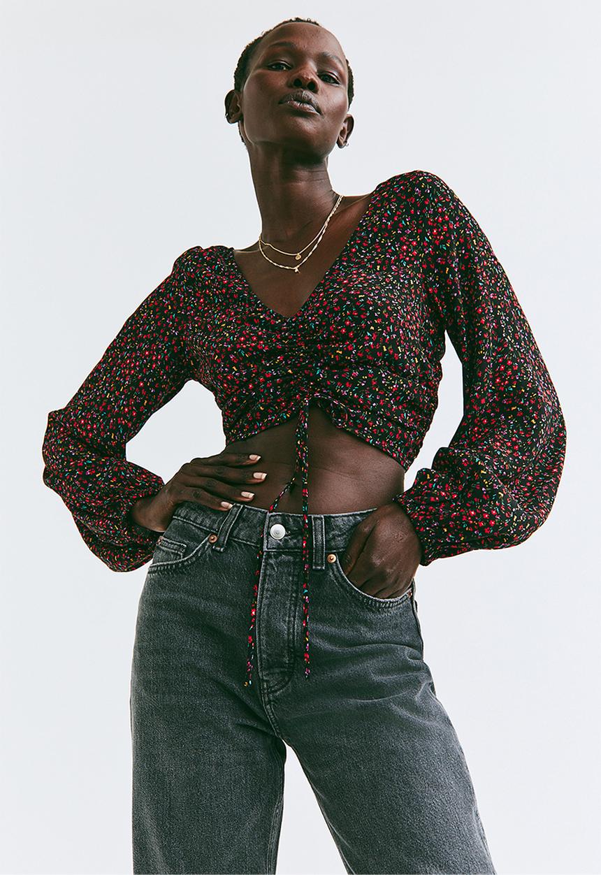 H&M - Drawstring-front crêpe blouse - black/small flowers
